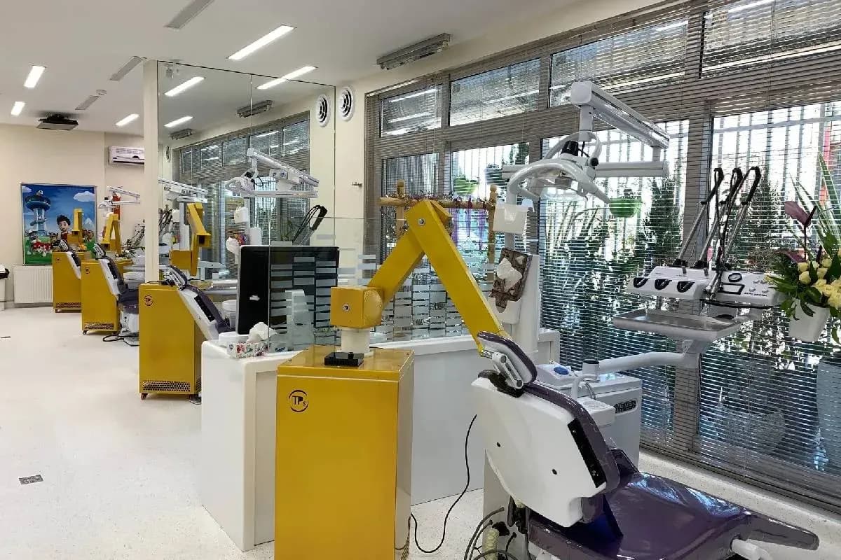 کلینیک دندانپزشکی کاخ مشهد